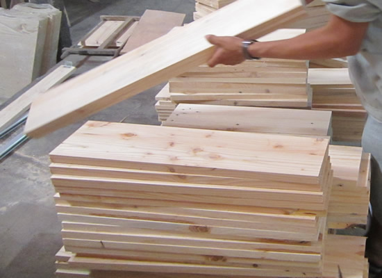 Vệ sinh nội thất gỗ như thế nào cho đúng