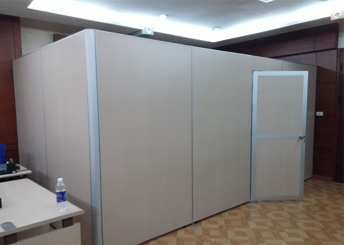 Vách ngăn chia phòng 