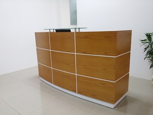 Thiết kế thi công quầy lễ tân QLT04