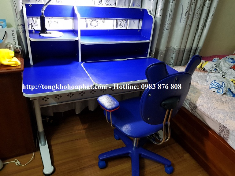 Bàn học sinh Hòa Phát BHS26 thiết kế thông minh - xanh nước biển